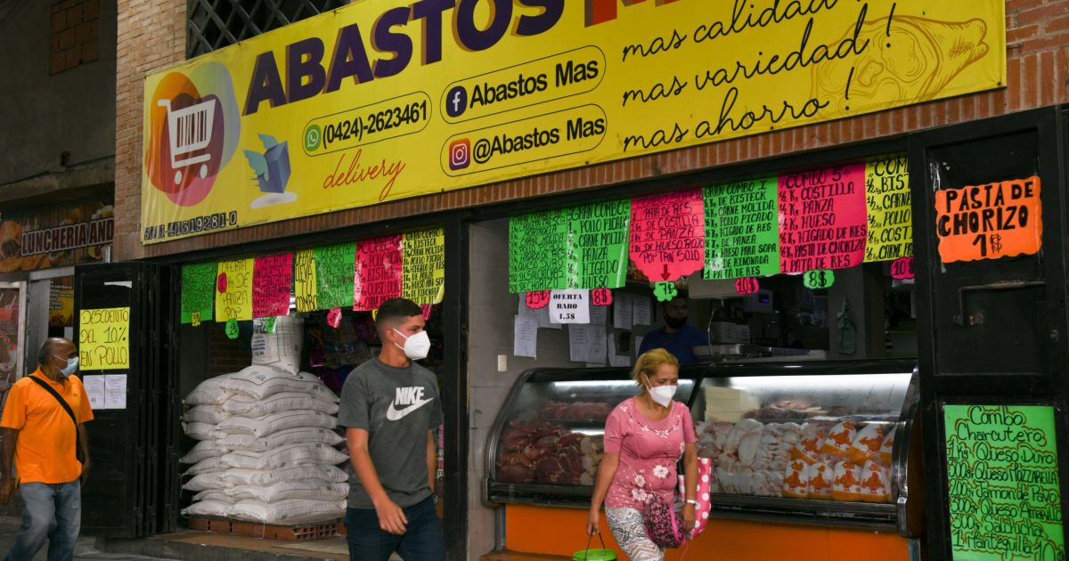 Back to bolivar? Venezuela makes bid to revive local currency